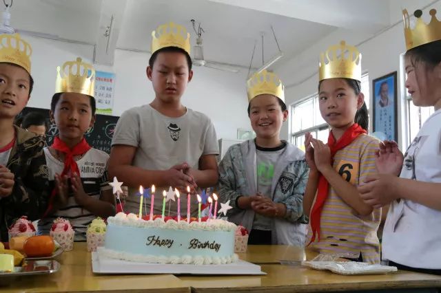生日會(huì)現(xiàn)場(chǎng).jpg